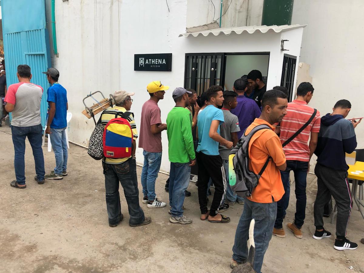 Instalan un cajero automático de bitcoin en la frontera entre Colombia y  Venezuela - Cripto247 - Últimas noticias sobre Bitcoin, Ethereum,  blockchain y criptomonedas